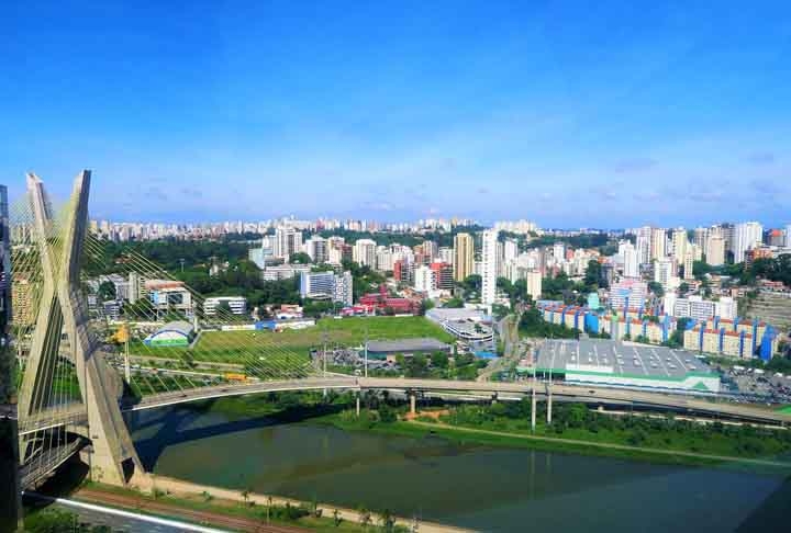 O geógrafo Marcelo Delizio Araujo destacou que há uma tendência histórica de redução da participação das grandes concentrações urbanas no PIB, favorecendo cidades menores. Reprodução: Flipar