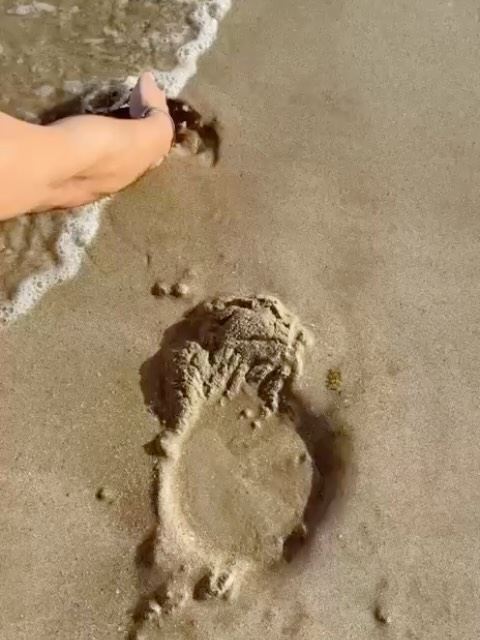 Carol Castro posa de biquíni e aproveita descanso em João Pessoa Instagram