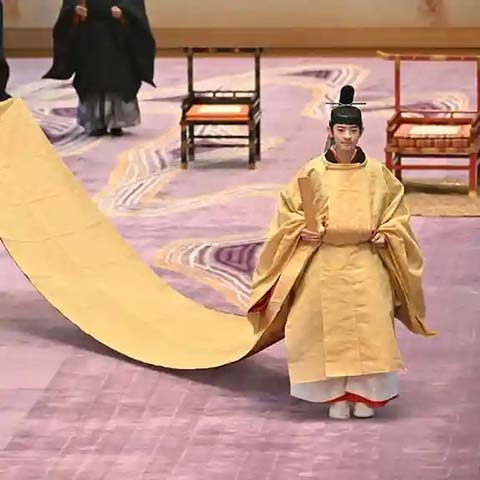 Além de suas responsabilidades reais, Hisahito é estudante de biologia na Universidade de Tsukuba e tem interesses pessoais em áreas como badminton, carros e natureza. 
 Reprodução: Flipar