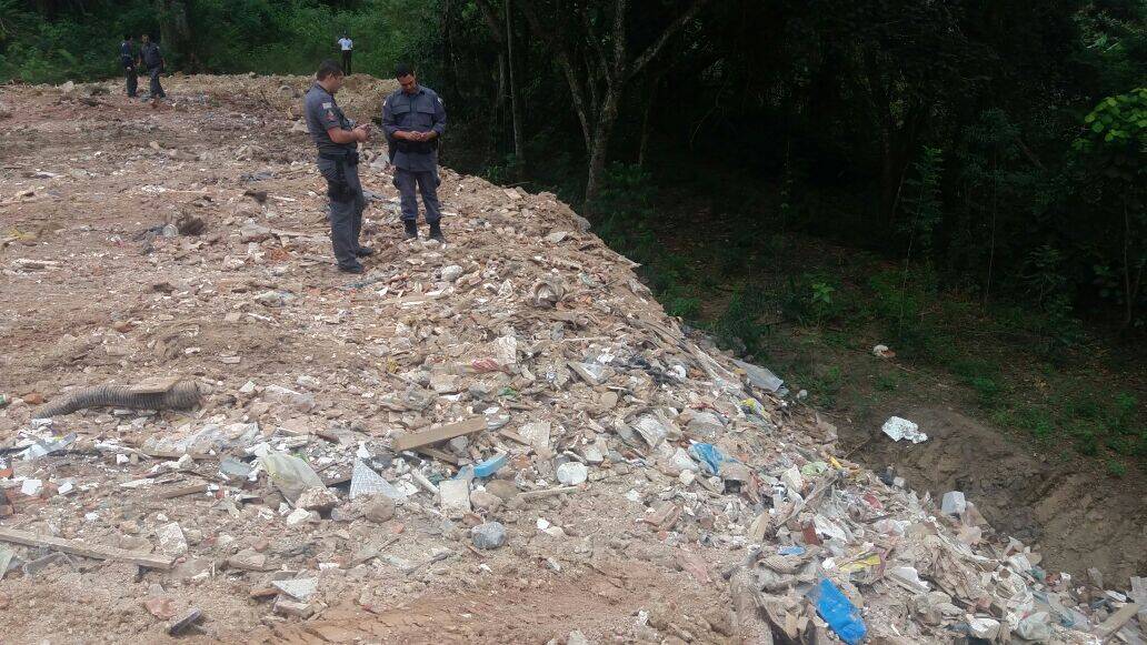 Material apreendido pela Polícia Militar Ambiental durante a operação no local do crime. Foto: Polícia Militar Ambiental
