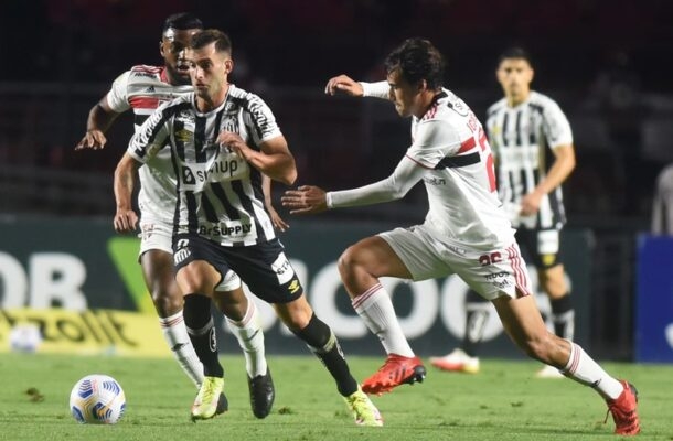 24ª rodada do Campeonato Brasileiro de 2021: São Paulo 1 x 1 Santos, no Morumbi - Gols: Calleri (SP) Reprodução: Jogada10