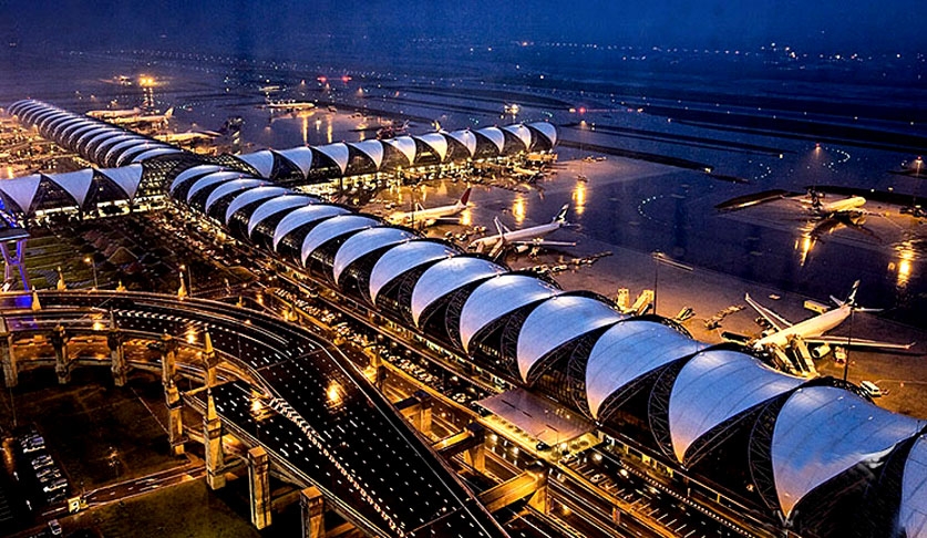 10° Aeroporto Suvarnabhumi Bangkok – Tailândia - Inaugurado em 2006, ocupa 34 km².  Fica a 30 km do centro da capital Bangkok. As companhias aéreas que mais usam o aeroporto são: Thai Airways International, Bangkok Airways, Orient Thai Airlines e Thai AirAsia.  Reprodução: Flipar