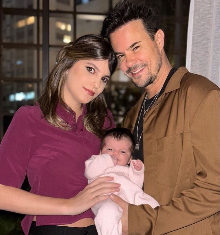Paulinho e Maria Luiza estão curtindo os primeiros meses de vida de Manoela, que nasceu em 15 de agosto. 