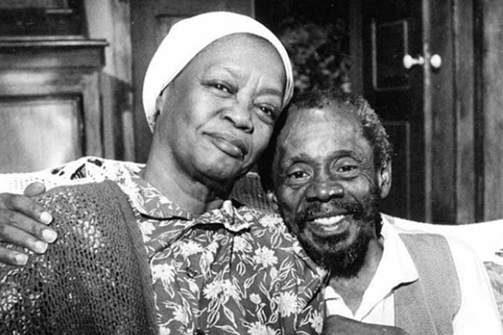 Em relação a novelas, ele trabalhou em produções como “Uma Rosa com Amor”, de 1972, no papel de Pimpinoni, e “Sinhá Moça”, de 1986, onde interpretou o personagem Justo.
 Reprodução: Flipar