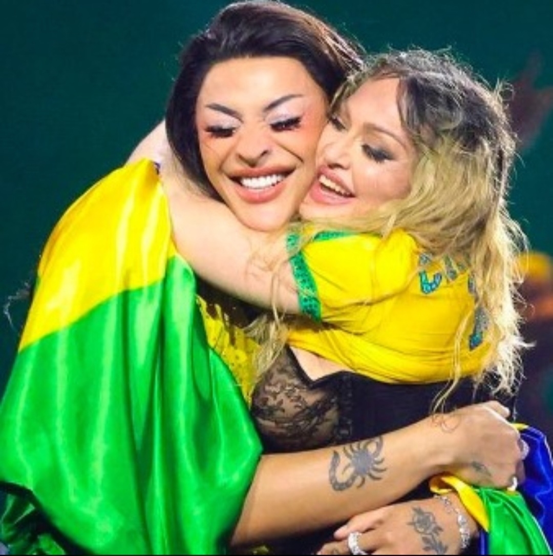 Para os fãs de Pabllo Vittar, o momento mais marcante do show de Madonna em Copacabana foi quando a cantora brasileira subiu ao palco para uma performance com a Rainha do Pop. 