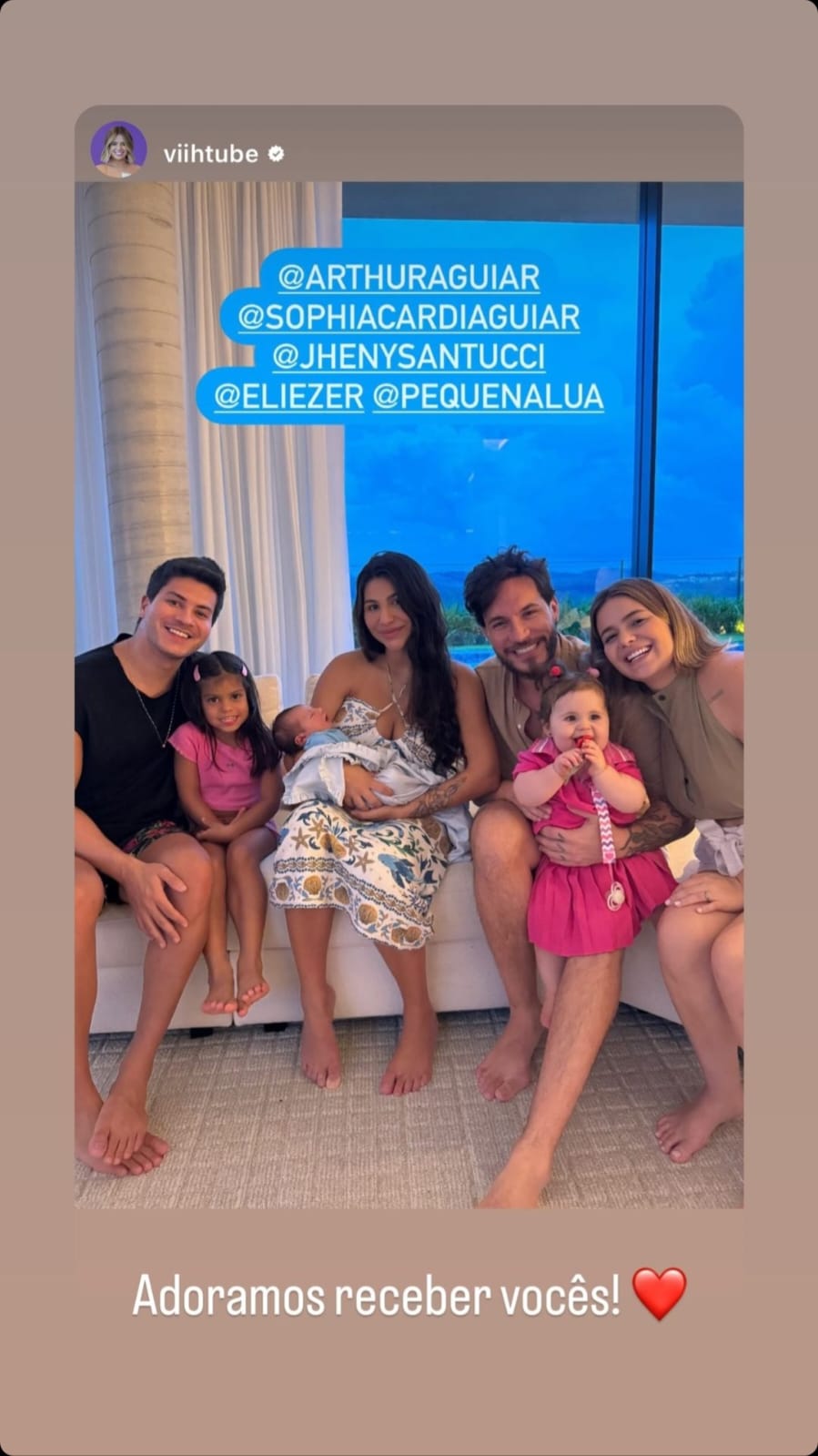 Arthur Aguiar publica foto ao lado de Sophia e do filho caçula: ‘Amo muito’ Reprodução/Instagram