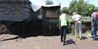 Fissuras gigantes no Quênia surgiram por causa das chuvas Reprodução/Nation Africa