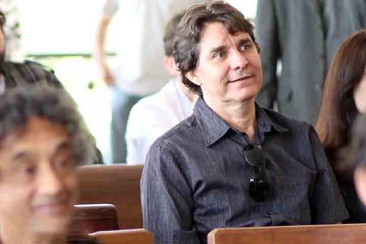 O cantor e compositor Lô Borges, de 73 anos, está internado desde o dia 18 de outubro em um hospital de Belo Horizonte, após ser diagnosticado com intoxicação medicamentosa.
 Reprodução: Flipar