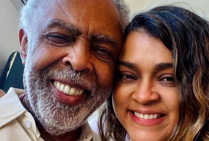 Preta é filha do cantor Gilberto Gil com a empresária Sandra Gadelha. Além de cantora, ela também é atriz, apresentadora e uma das donas da Music2Mynd, agência de marketing com sede em São Paulo.  Reprodução: Flipar