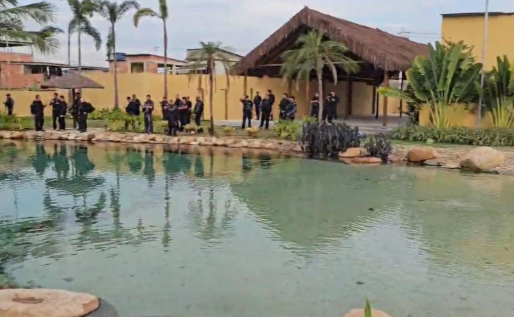 Operação da polícia em 'resort' do tráfico. Foto: Reprodução