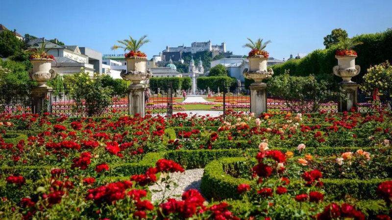 A beleza do jardim do Palácio de Mirabell é um dos principais pontos turísticos de Salzburg  . Foto: Paisagismo em Foco