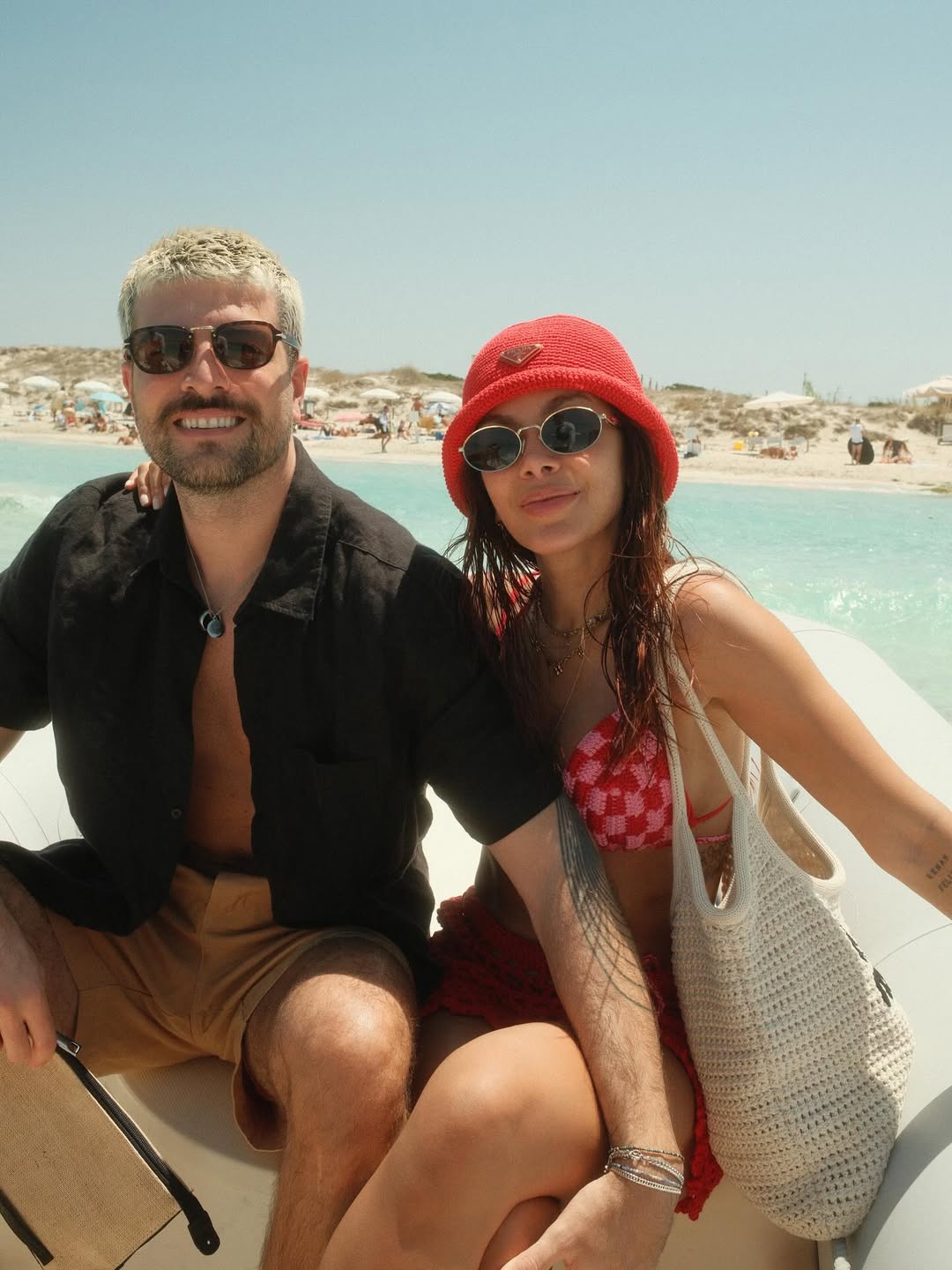 Anitta posa com o namorado e amigos em viagem na Europa. Foto: Instagram/Anitta