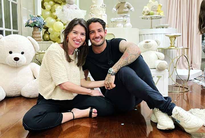 Rebeca Abravanel, de 43 anos, é a quinta filha de Silvio Santos, a terceira do casamento com Íris Abravanel. Ela á casada com o jogador de futebol Alexandre Pato desde 2019.
 Reprodução: Flipar