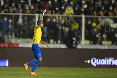 Gasparzinho” e “fantasma de série B”: mascote da copa do Catar vira meme