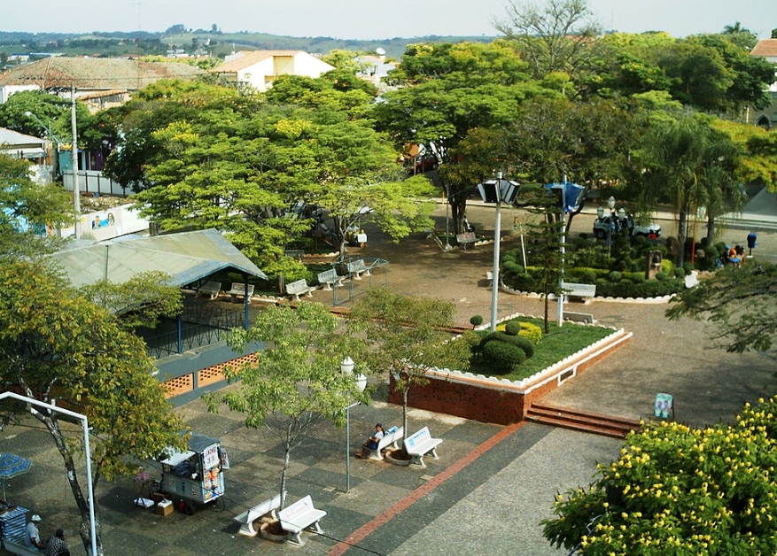 No dia 13 de dezembro de 2023, ela formalizou a união estável com o médico Felipe Zecchini Muniz em cartório de Angatuba, no interior de São Paulo, e mudou sua identidade para Suzane Louise Magnani Muniz. 
 Reprodução: Flipar