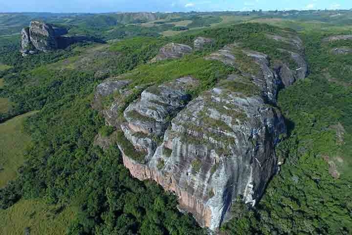 Geoparque de Caçapava: Em 2 de outubro de 2019, no auditório da Universidade Federal do Pampa, campus Caçapava do Sul, houve uma audiência pública aberta a comunidade para discutir os objetivos e propósitos de um geoparque no município.  Reprodução: Flipar