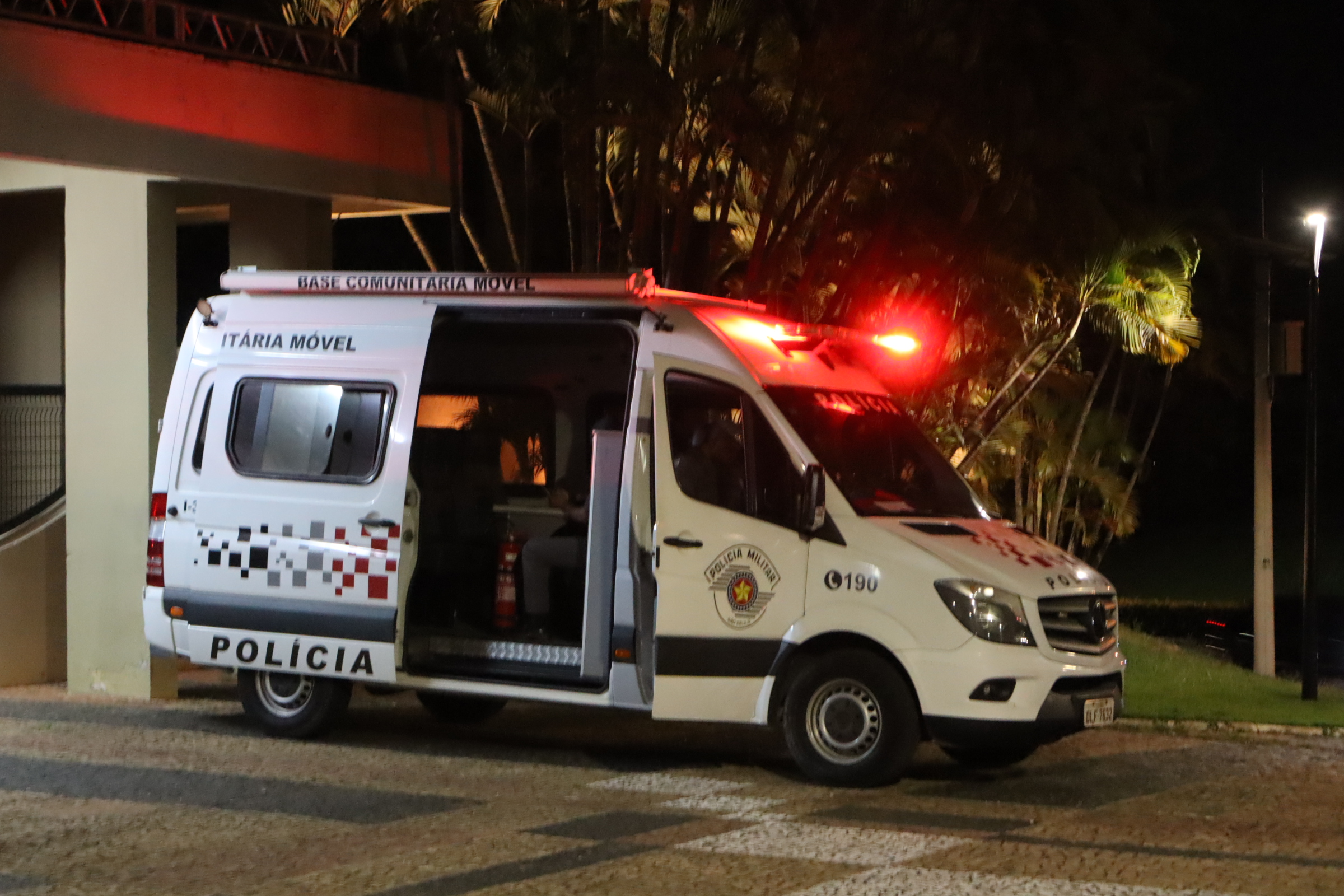 Polícia Militar também esteve presente no 1º dia do Carnaval no Parque Municipal. Foto: Foto: Pedro H. Lopes