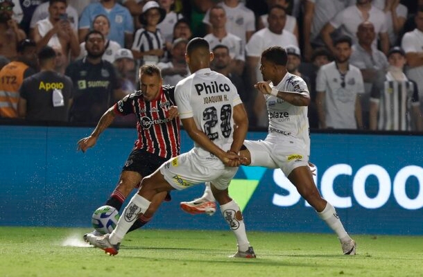 A equipe comandada por Marcelo Fernandes vem de empate por 0 a 0 com o São Paulo, em clássico disputado na Vila Belmiro. - Foto: Rubens Chiri/São Paulo FC
