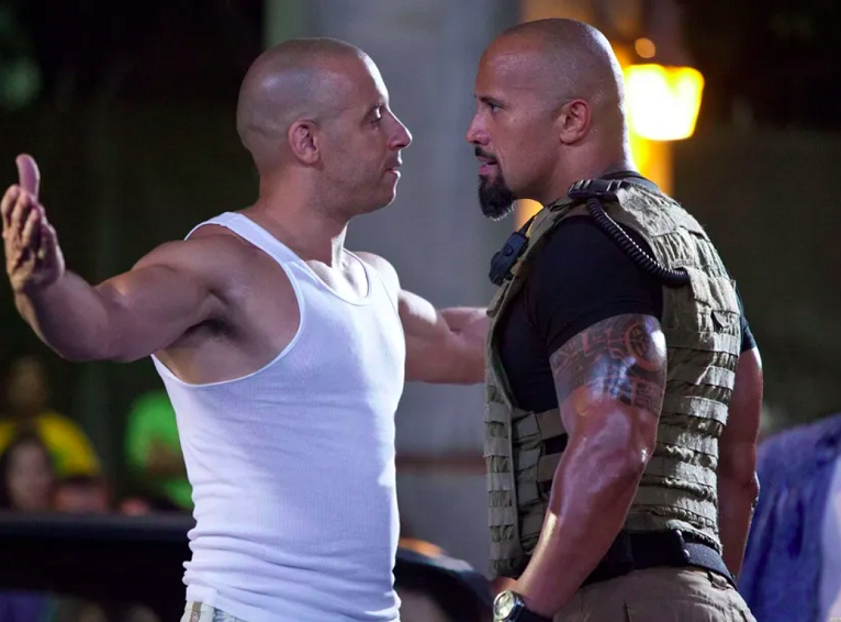A suposta rivalidade com Jason Momoa não é a primeira na carreira de Vin Diesel. O astro também teve um desentendimento com Dwayne Johnson durante as filmagens de “Velozes e Furiosos 8”, lançado em 2017.