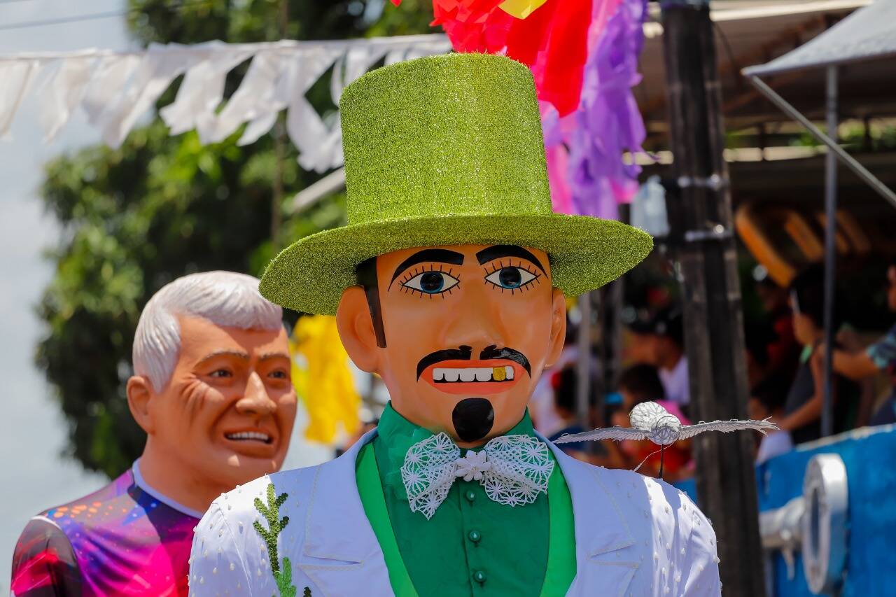 Bonecos de Olinda no carnaval de 2020. Foto: Arquimedes Santos/Divulgação