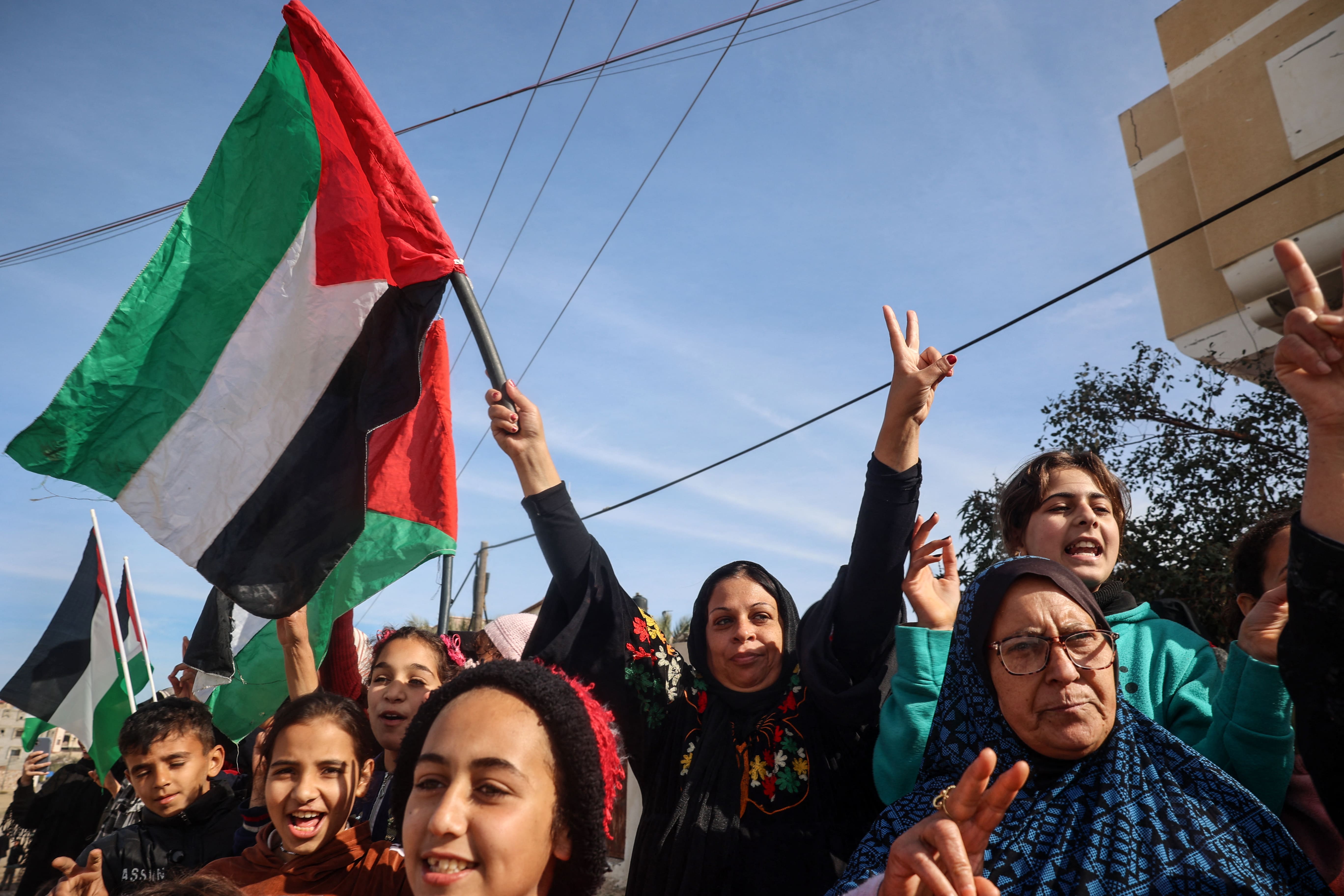 Mulheres palestinas comemoram cessar-fogo AFP