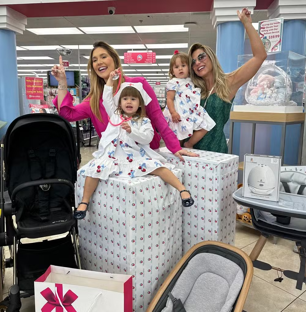 Recebida pelo fundador da MacroBaby, Virginia Fonseca faz compras para o terceiro filho Instagram