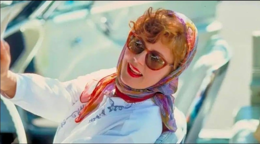 Atuou em filmes, como “Thelma e Louise”, no qual interpretou Louise, uma garçonete quarentona que, junto com sua amiga Thelma, foge em busca de algo novo. Por esse papel, recebeu mais uma indicação ao Oscar.
 Reprodução: Flipar