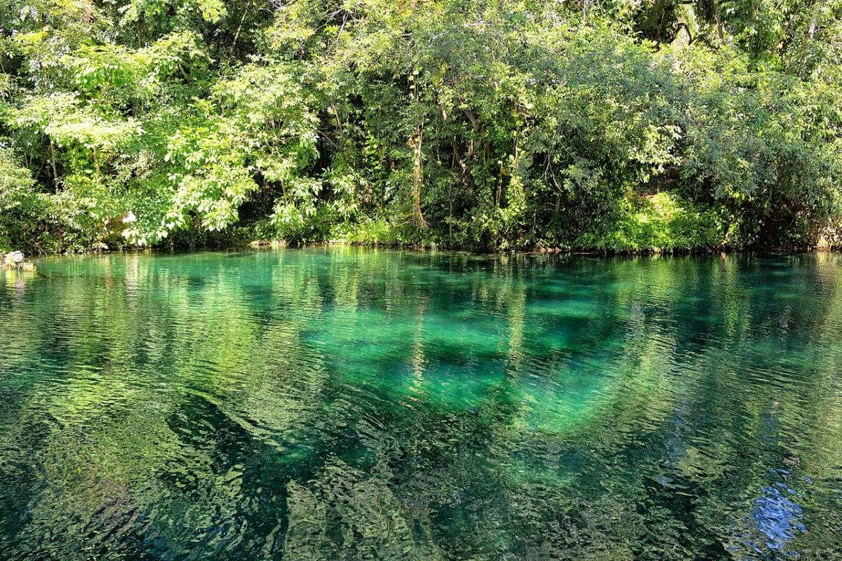 Hoje, Rio Quente abriga o maior rio de águas termais do mundo, com 12 quilômetros de extensão!
 Reprodução: Flipar