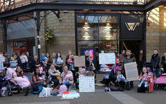 Mãe é impedida de amamentar filha em restaurante e mulheres organizam uma manifestação de apoio. Foto: Reprodução/Facebook