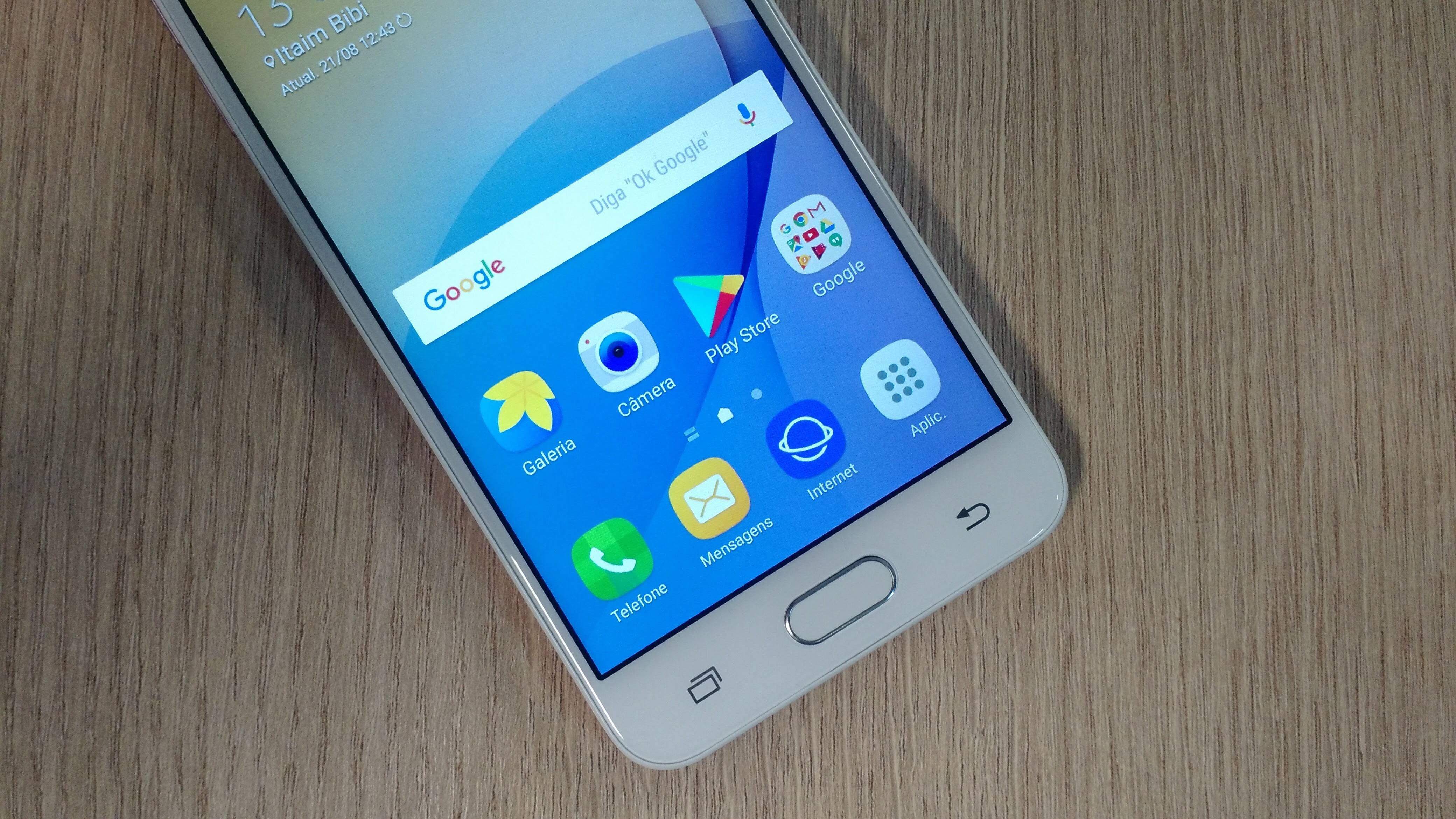 Galaxy J5 Prime vem instalado com Android 6.0.1 Marshmallow adaptado à interface da Samsung. Foto: Victor Hugo Silva/Brasil Econômico