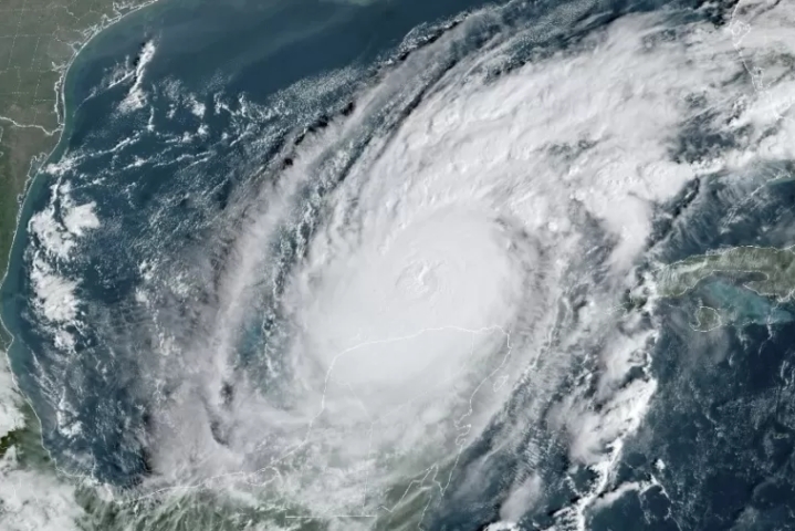 5º Furacão Milton - A chegada da supertempestade tropical à Flórida, nos Estados Unidos, tomou conta do noticiário na segunda semana de outubro.

 Reprodução: Flipar