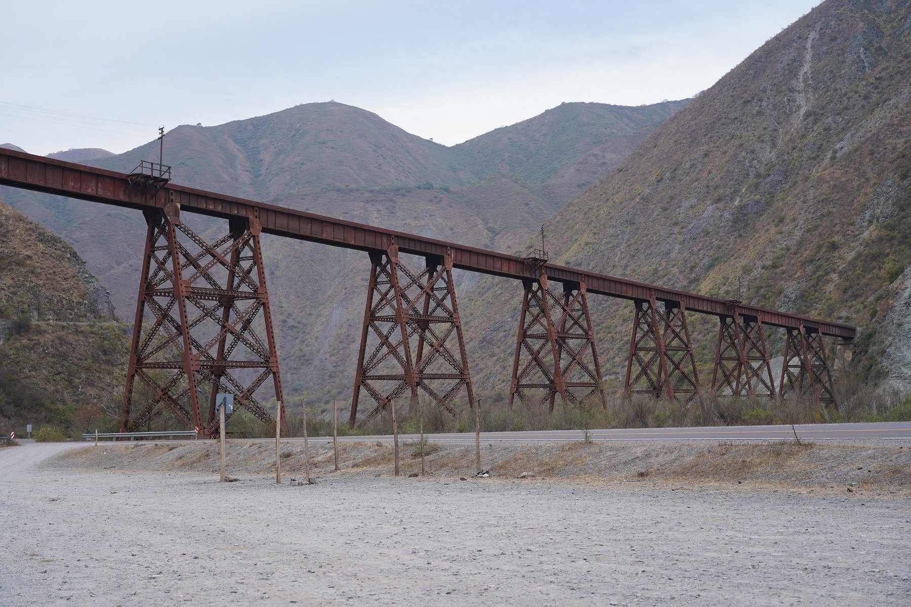 Parte da linha férrea do trem das nuvens que passa pela Quebrada del Toro. Foto: Cesar Valdivieso