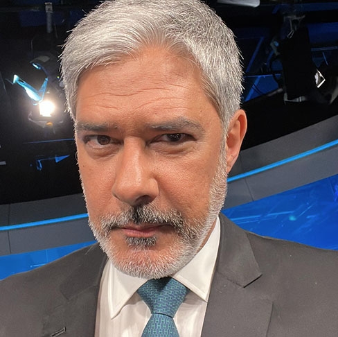 Vale lembrar que, além de apresentador, ele é editor-chefe do Jornal Nacional. E, se ele sair, alguém terá que assinar a responsabilidade pelo conteúdo do telejornal. 