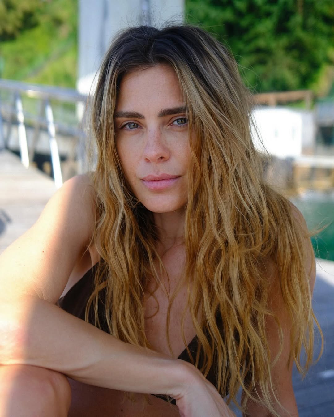 Carolina Dieckmmann exibe bronzeado durante férias na Bahia. Foto: Instagram