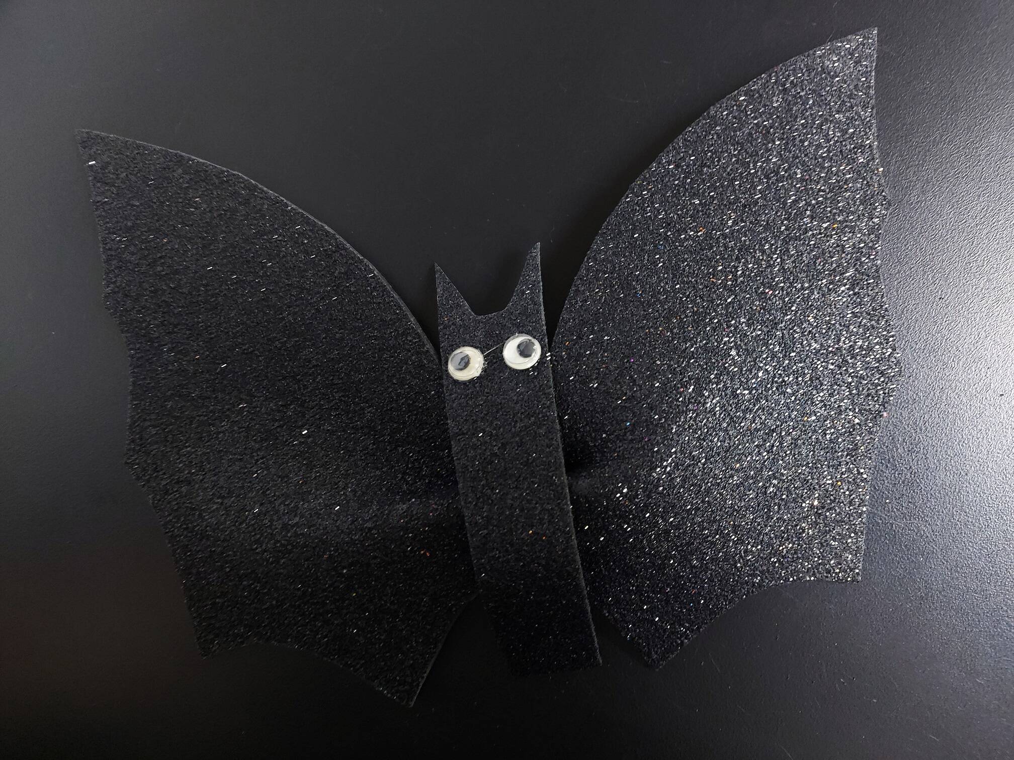 Gravatinha de Morcego sem o laço. Foto: Divulgação/Moda Sigbol 