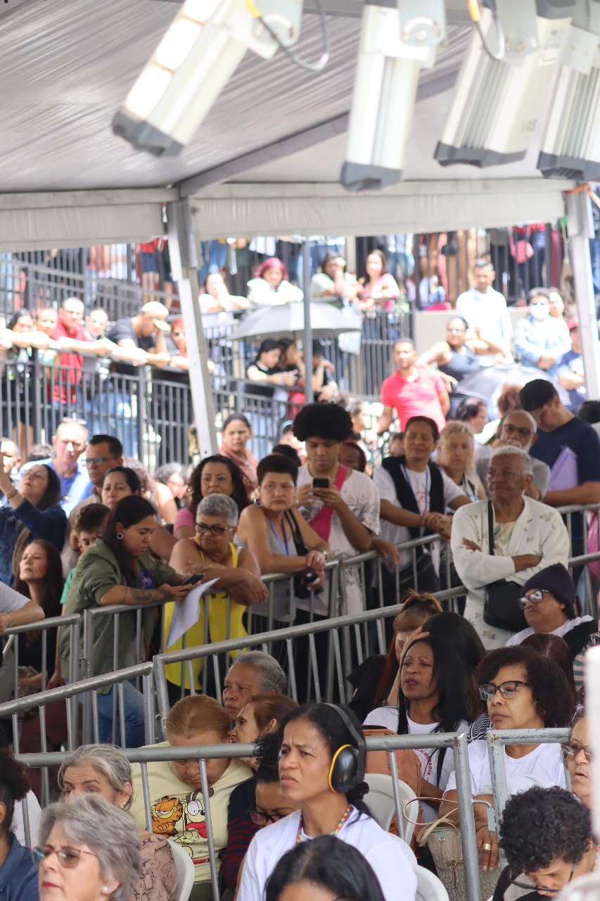 Tarcísio participa da entrega de mais de 550 moradias em SP. Foto: Reprodução/Gabriel Barros - Portal iG