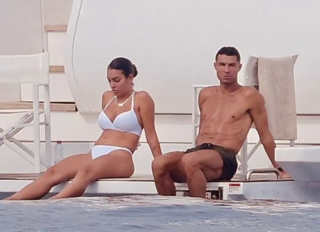 Cristiano Ronaldo e Georgina em momento íntimo MEGA