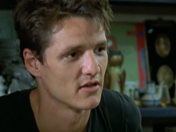 Ao longo de sua infância e início da adolescência, Pedro Pascal competiu em natação, mas deixou o esporte quando se mudou para a Califórnia e descobriu seu interesse pelas artes.  Reprodução: Flipar