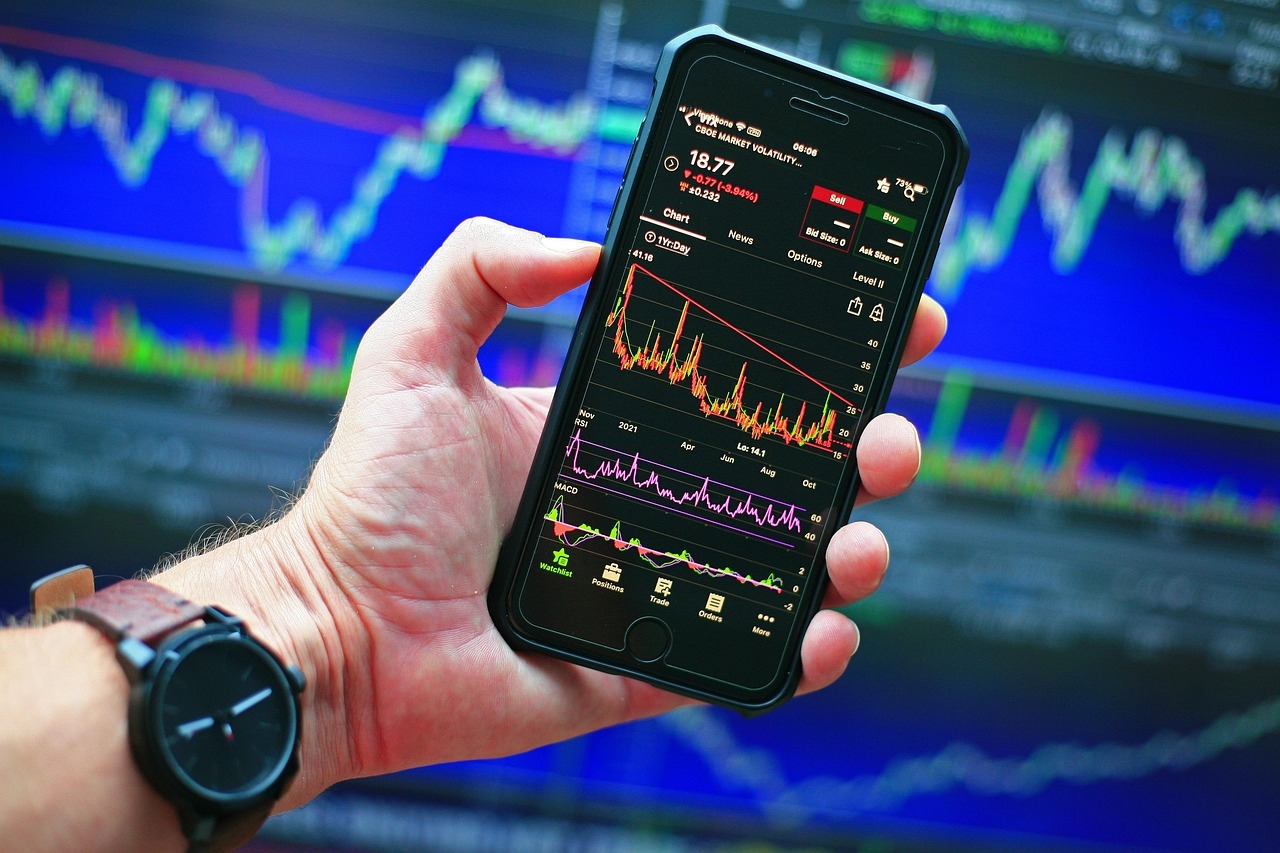 Esses recorrentes ciclos de altas e baixas é que fazem economistas como Eugene Fama não demonstrarem entusiasmo com o mercado de criptoativos. 
 Reprodução: Flipar