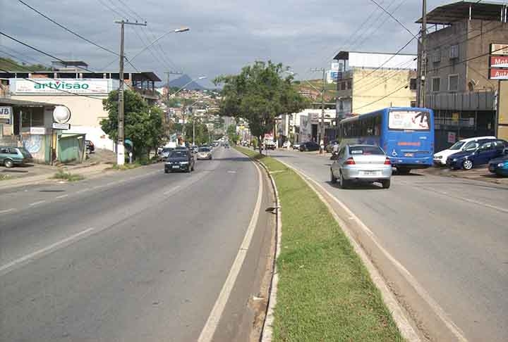 Pelo Brasil, há várias ruas e avenidas que levam o nome de Tancredo. Uma delas fica na cidade de Coronel Fabriciano, em Minas Gerais, seu estado de nascimento. 
