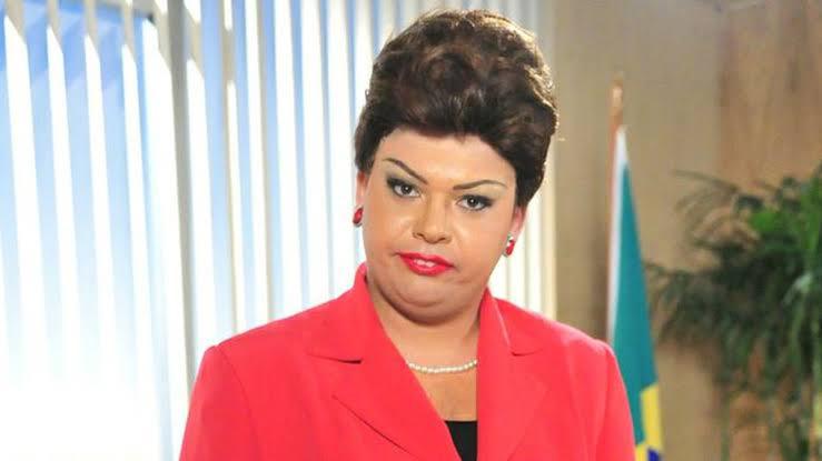 O humorista Gustavo Mendes, antes da bariátrica, no personagem da e-presidenta Dilma. Foto: Reprodução