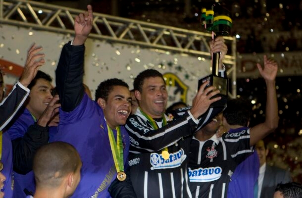 11 títulos - Corinthians: sete Campeonatos Brasileiros (1990, 1998, 1999, 2005, 2011, 2015 e 2017), três Copas do Brasil  (1995, 2002 e 2009) e uma Supercopa do Brasil (1991) - Foto: Daniel Augusto Jr./FotoArena Reprodução: Jogada10
