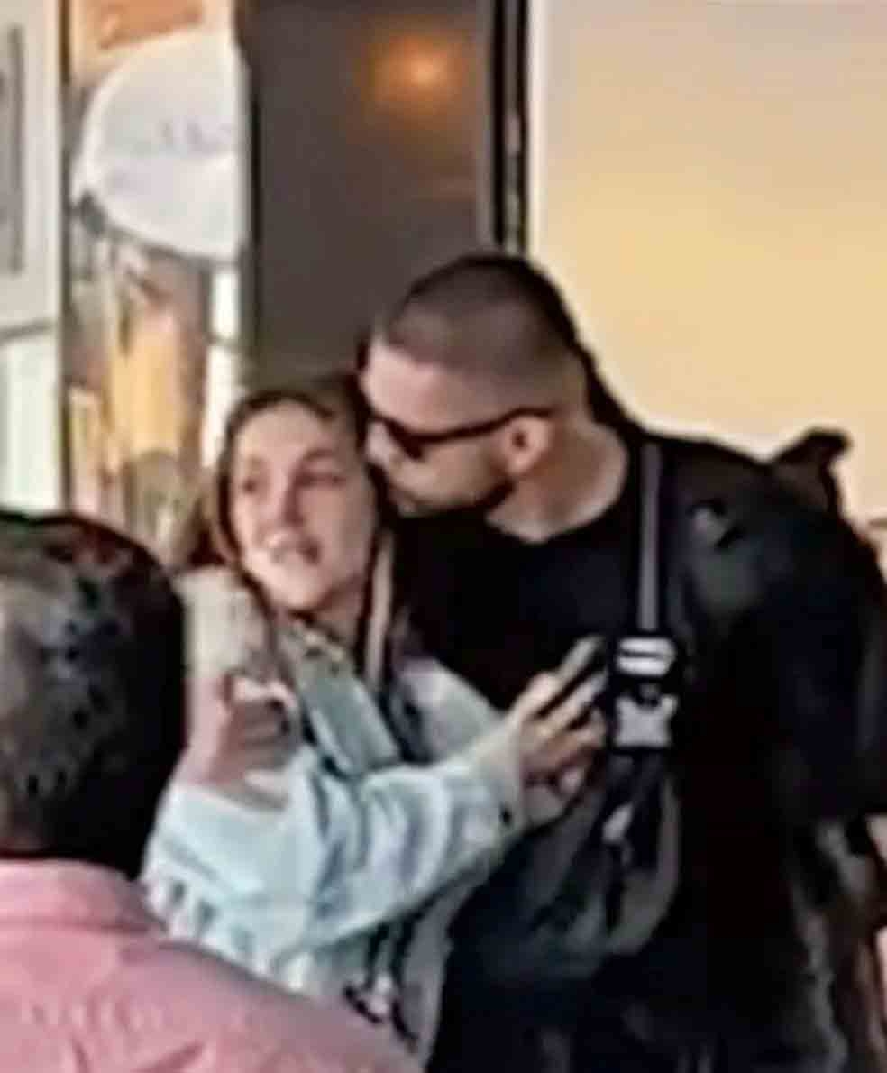 Ingrid Lima foi stylist da cantora, a tratava como amiga e chegou a ficar hospedada em sua casa.  Depois que o colunista Léo Dias divulgou imagens de Rodrigo e Ingrid no aeroporto, ele assumiu a traição a Preta. E ela pediu a separação.  Reprodução: Flipar