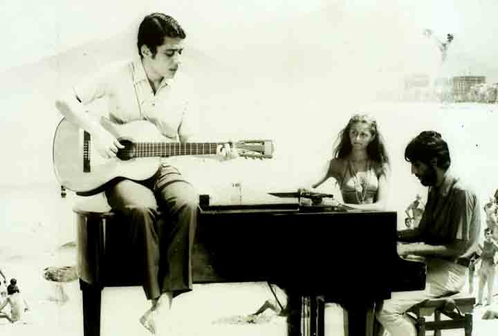 Francisco Buarque de Hollanda nasceu no Rio de Janeiro em 1944. Ele é o quarto de sete filhos do historiador Sérgio Buarque de Hollanda (1902 - 1982), autor do clássico “Raízes do Brasil”, e da pintora e pianista Maria Amélia Cesário Alvim (1910 - 2010) Reprodução: Flipar