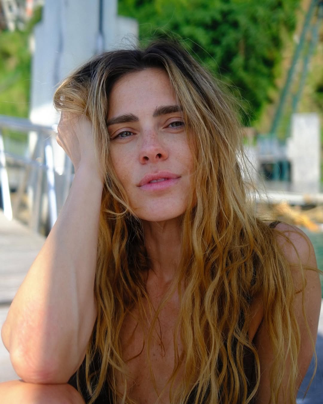 Carolina Dieckmmann exibe bronzeado durante férias na Bahia. Foto: Instagram