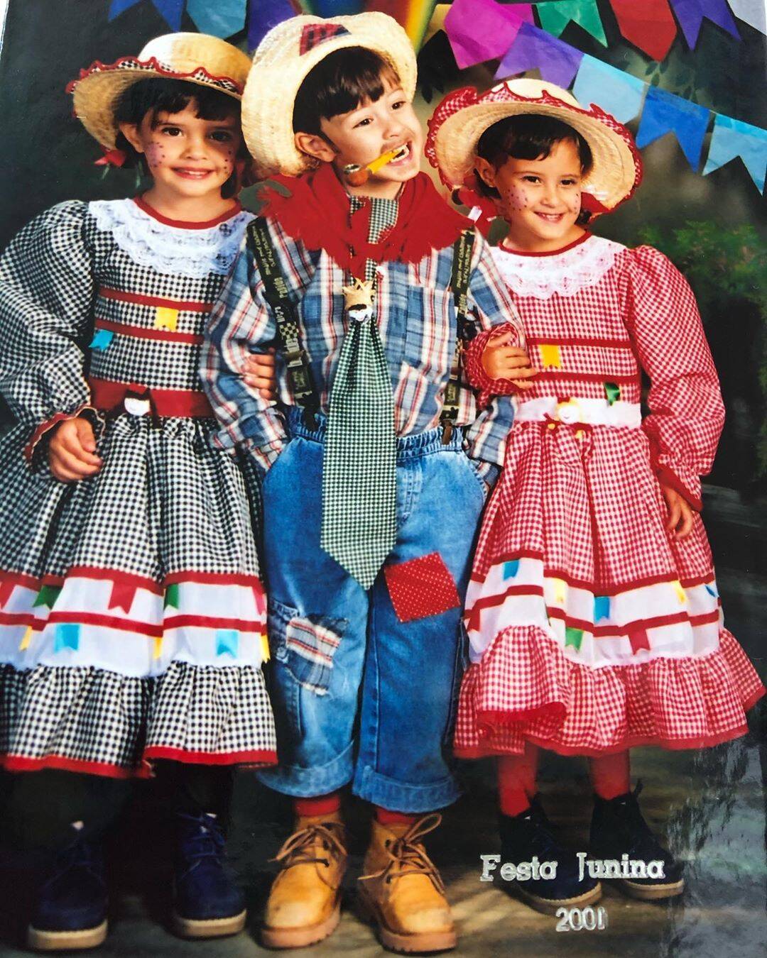 Fátima Bernardes com os filhos trigêmeos Laura, Beatriz e Vinícius. Foto: Reprodução/Instagram/@fatimabernardes