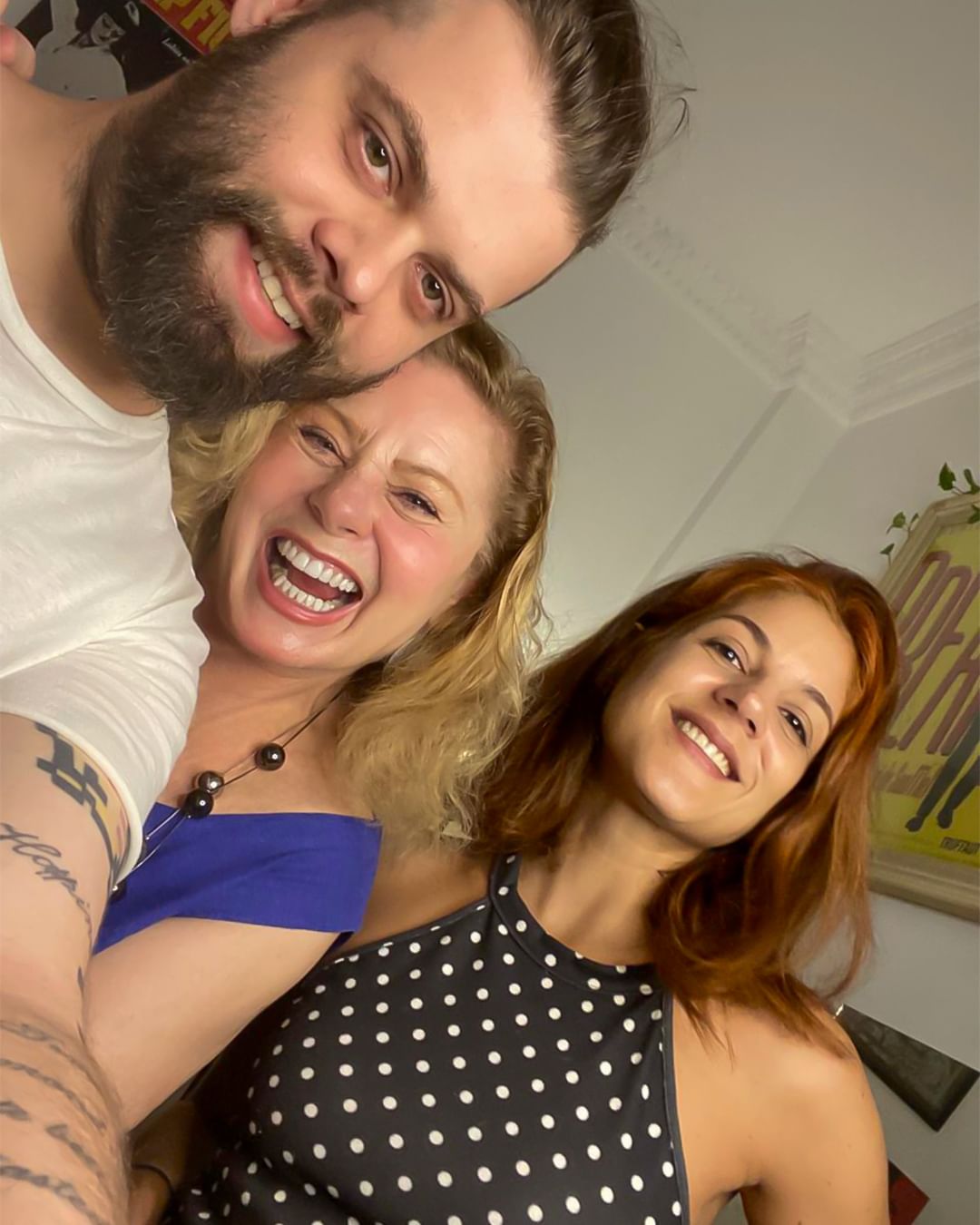 Vera Fischer em foto com filho e nora Reprodução/Instagram