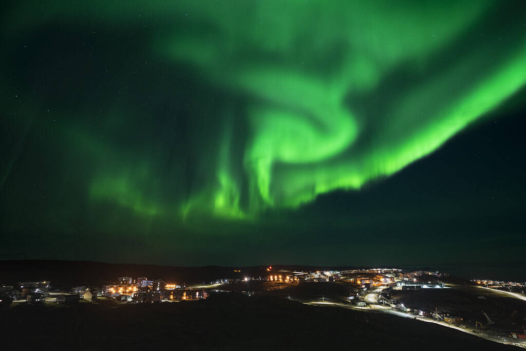 A aurora boreal aparece em Iqaluit ao longo do outono e do começo da primavera. Foto: Flickr