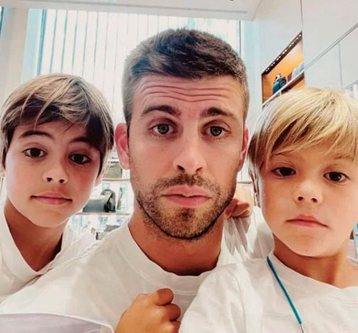 Na letra, Shakira não poupa seu ex-marido, referindo-se diretamente às traições que marcaram o fim do relacionamento de 11 anos. Eles tiveram dois filhos: Sasha e Milan. A música foi lançada em janeiro de 2023 e logo se tornou um grande sucesso, quebrando recordes.  Reprodução: Flipar