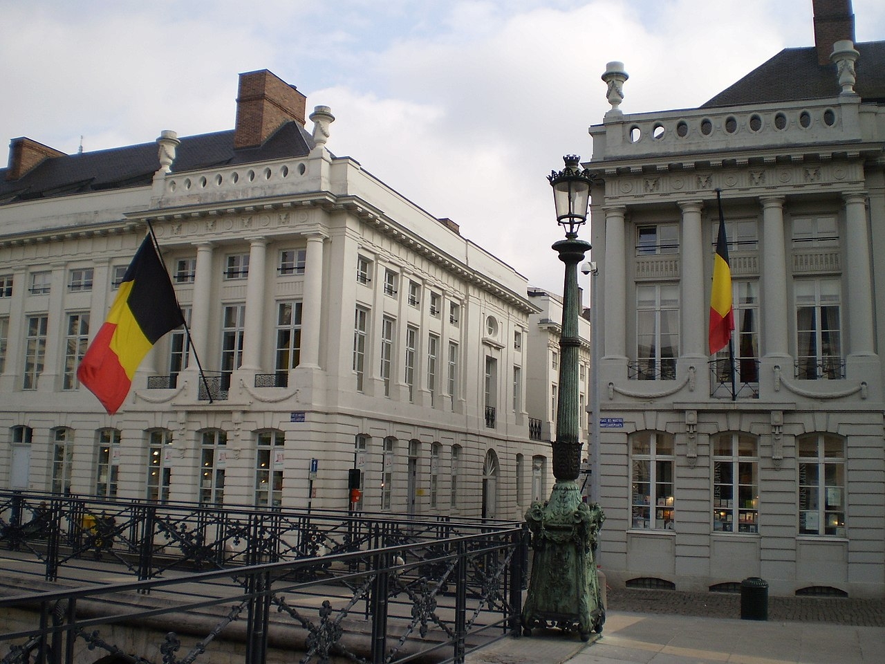 A Bélgica possui três língua oficiais, correspondendo às regiões diversas do país: alemão, francês e holandês.  Reprodução: Flipar